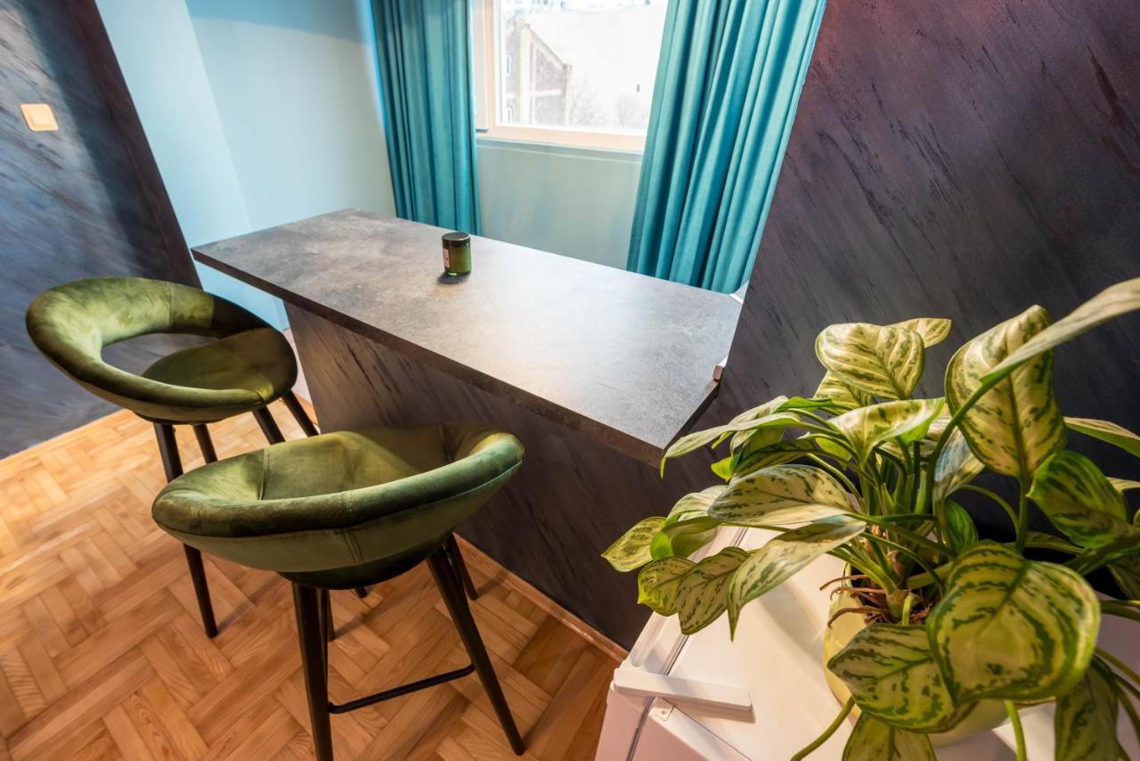 Private Studio In The Centre Varna Esterno foto