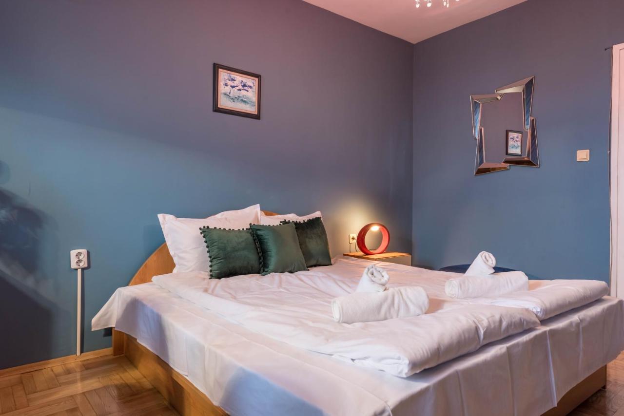 Private Studio In The Centre Varna Esterno foto