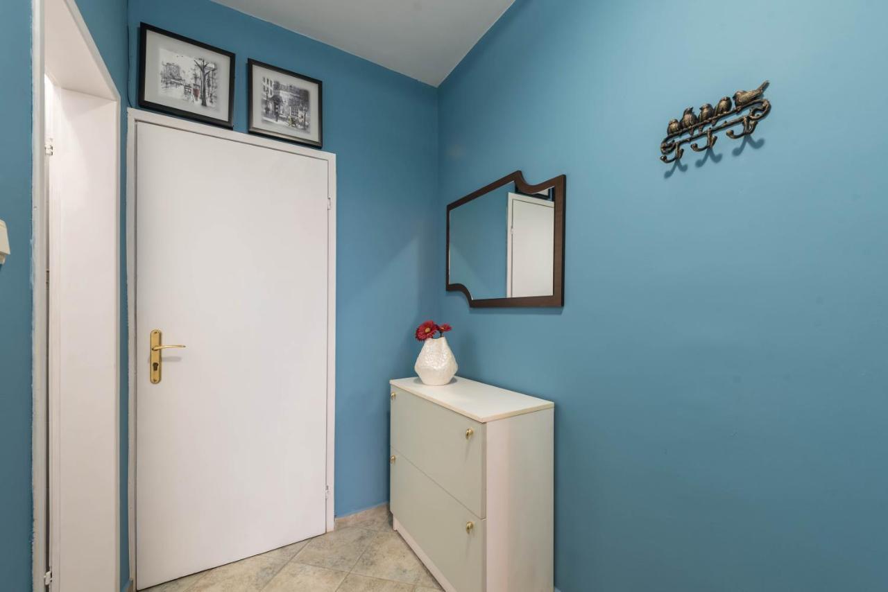 Private Studio In The Centre Varna Esterno foto